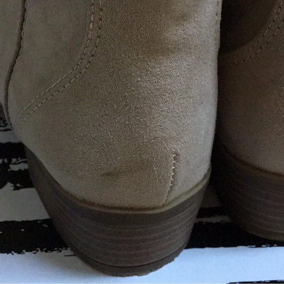 Dolce Vita Suede Chelsea Boots - Picture 7 of 8